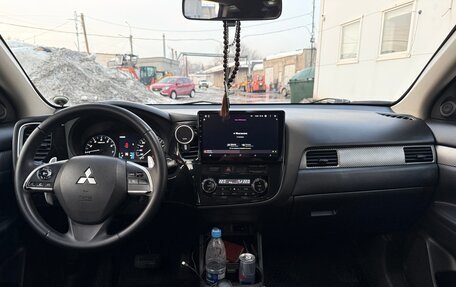 Mitsubishi Outlander III рестайлинг 3, 2012 год, 1 200 000 рублей, 9 фотография