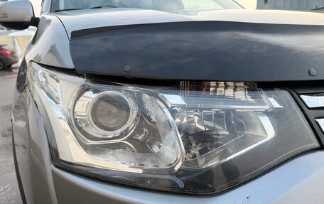 Mitsubishi Outlander III рестайлинг 3, 2012 год, 1 200 000 рублей, 13 фотография