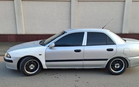 Mitsubishi Carisma I, 2001 год, 256 000 рублей, 2 фотография