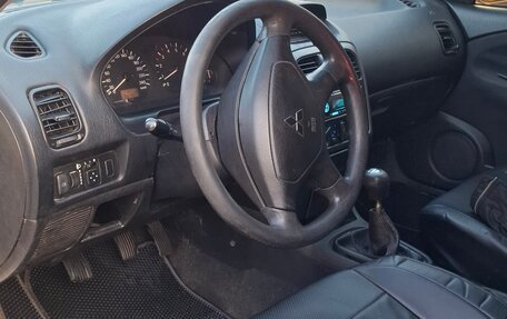 Mitsubishi Carisma I, 2001 год, 256 000 рублей, 8 фотография