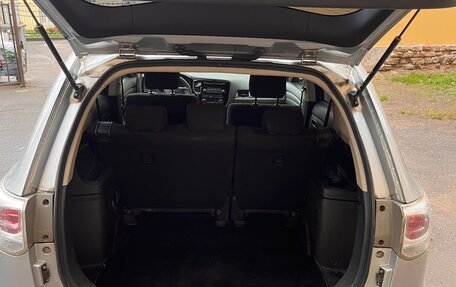 Mitsubishi Outlander III рестайлинг 3, 2014 год, 1 450 000 рублей, 11 фотография