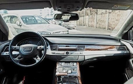 Audi A8, 2012 год, 2 500 000 рублей, 21 фотография