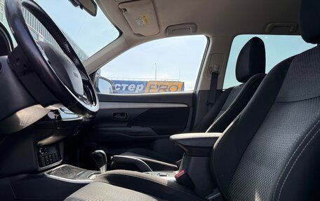 Mitsubishi Outlander III рестайлинг 3, 2018 год, 1 847 000 рублей, 11 фотография