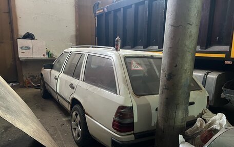 Mercedes-Benz E-Класс, 1992 год, 160 000 рублей, 1 фотография