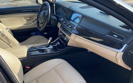 BMW 5 серия, 2011 год, 1 350 000 рублей, 10 фотография