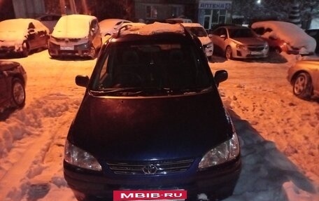 Toyota Corolla Spacio II, 1997 год, 350 000 рублей, 2 фотография