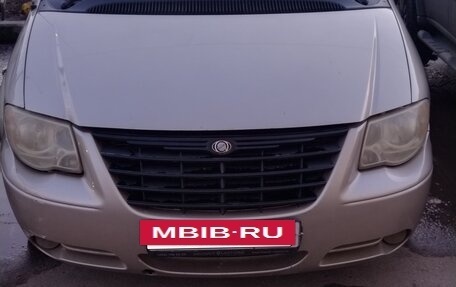 Chrysler Town & Country IV, 2004 год, 550 000 рублей, 6 фотография