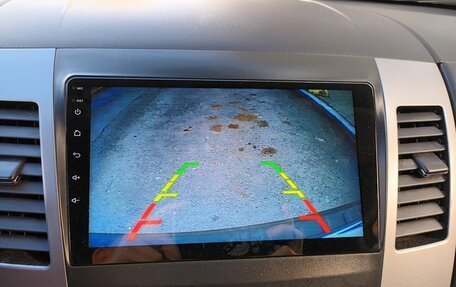 Mitsubishi Outlander III рестайлинг 3, 2010 год, 1 000 000 рублей, 12 фотография