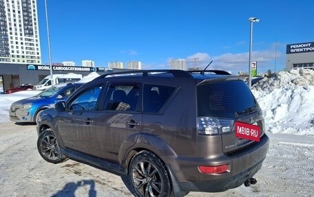 Mitsubishi Outlander III рестайлинг 3, 2010 год, 1 000 000 рублей, 7 фотография