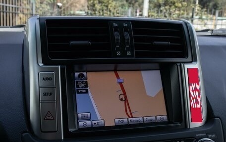 Toyota Land Cruiser Prado 150 рестайлинг 2, 2013 год, 3 350 000 рублей, 14 фотография