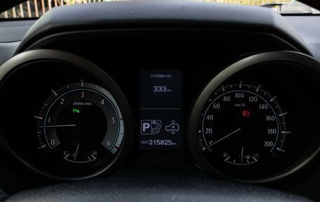 Toyota Land Cruiser Prado 150 рестайлинг 2, 2013 год, 3 350 000 рублей, 23 фотография