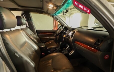 Toyota Land Cruiser Prado 120 рестайлинг, 2004 год, 1 490 000 рублей, 18 фотография