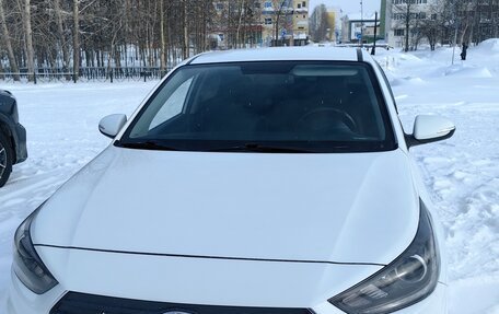 Hyundai Solaris II рестайлинг, 2017 год, 1 340 000 рублей, 2 фотография