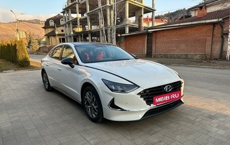Hyundai Sonata VIII, 2021 год, 2 250 000 рублей, 3 фотография
