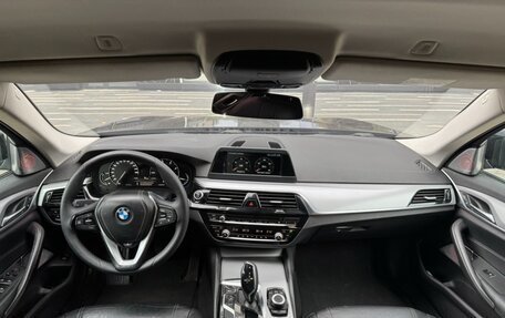 BMW 5 серия, 2019 год, 2 950 000 рублей, 8 фотография