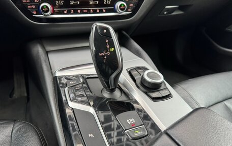 BMW 5 серия, 2019 год, 2 950 000 рублей, 12 фотография