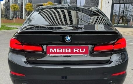 BMW 5 серия, 2019 год, 2 950 000 рублей, 5 фотография