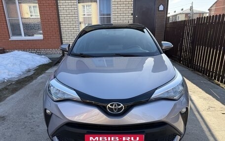 Toyota C-HR I рестайлинг, 2020 год, 2 600 000 рублей, 2 фотография