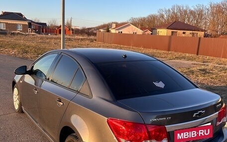 Chevrolet Cruze II, 2011 год, 725 000 рублей, 4 фотография
