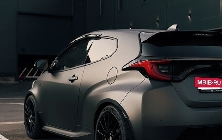 Toyota Yaris, 2021 год, 5 200 000 рублей, 3 фотография