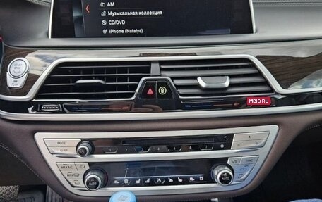 BMW 7 серия, 2017 год, 3 850 000 рублей, 8 фотография