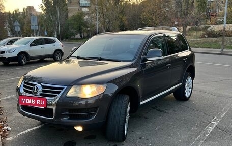 Volkswagen Touareg III, 2008 год, 1 550 000 рублей, 2 фотография