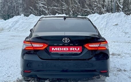 Toyota Camry, 2020 год, 3 100 000 рублей, 5 фотография