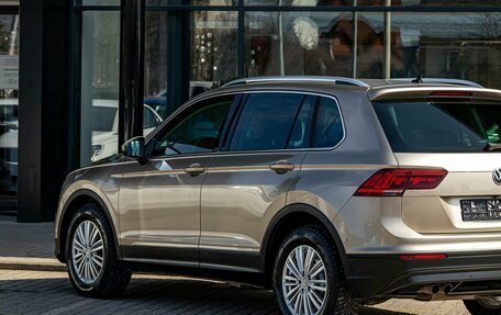 Volkswagen Tiguan II, 2018 год, 2 295 000 рублей, 8 фотография