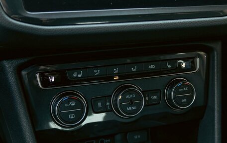 Volkswagen Tiguan II, 2018 год, 2 295 000 рублей, 15 фотография