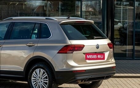 Volkswagen Tiguan II, 2018 год, 2 295 000 рублей, 10 фотография