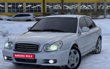 Hyundai Sonata IV рестайлинг, 2005 год, 450 000 рублей, 1 фотография