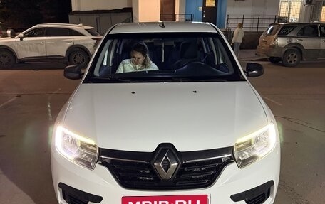 Renault Logan II, 2020 год, 590 000 рублей, 1 фотография