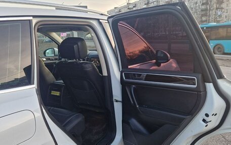 Volkswagen Touareg III, 2018 год, 3 090 000 рублей, 12 фотография