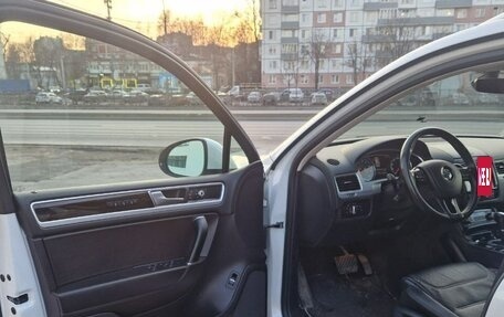 Volkswagen Touareg III, 2018 год, 3 090 000 рублей, 9 фотография