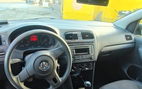Volkswagen Polo VI (EU Market), 2012 год, 570 000 рублей, 3 фотография