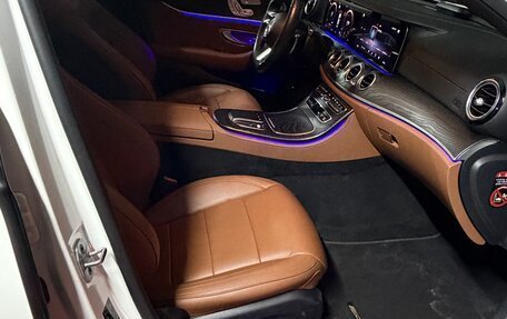 Mercedes-Benz E-Класс, 2021 год, 5 700 000 рублей, 6 фотография