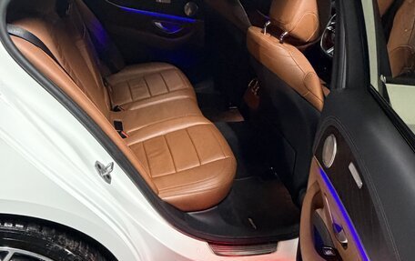 Mercedes-Benz E-Класс, 2021 год, 5 700 000 рублей, 9 фотография