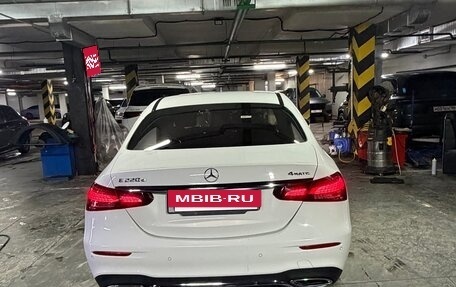 Mercedes-Benz E-Класс, 2021 год, 5 700 000 рублей, 10 фотография