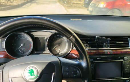 Skoda Superb III рестайлинг, 2012 год, 750 000 рублей, 7 фотография