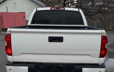 Toyota Tundra II, 2018 год, 2 800 000 рублей, 7 фотография