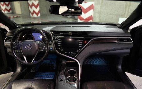 Toyota Camry, 2019 год, 3 050 000 рублей, 10 фотография