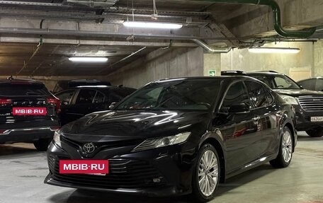 Toyota Camry, 2019 год, 3 050 000 рублей, 2 фотография