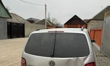 Volkswagen Touran III, 2003 год, 380 000 рублей, 2 фотография