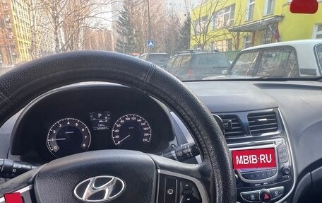 Hyundai Solaris II рестайлинг, 2011 год, 695 000 рублей, 6 фотография