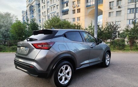 Nissan Juke II, 2021 год, 2 200 000 рублей, 3 фотография