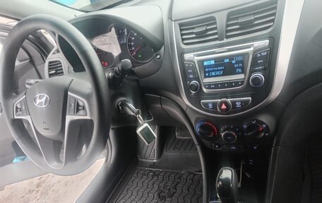 Hyundai Solaris II рестайлинг, 2014 год, 1 150 000 рублей, 5 фотография