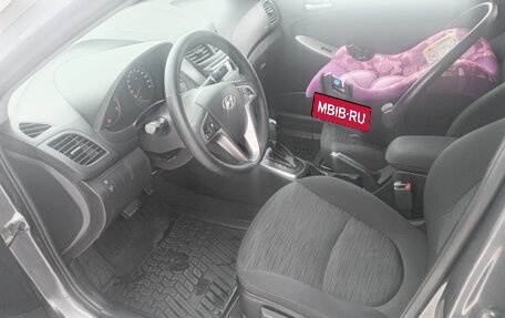 Hyundai Solaris II рестайлинг, 2014 год, 1 150 000 рублей, 19 фотография