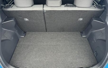 Toyota Yaris, 2023 год, 1 100 060 рублей, 22 фотография