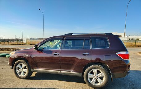 Toyota Highlander III, 2011 год, 1 595 000 рублей, 4 фотография