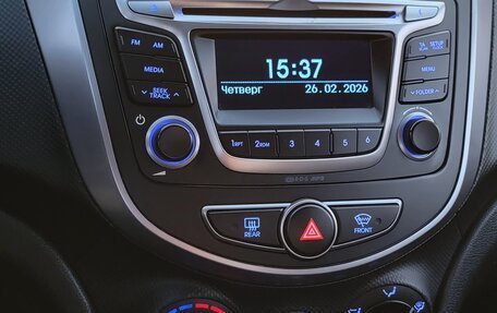 Hyundai Solaris II рестайлинг, 2016 год, 1 250 000 рублей, 24 фотография